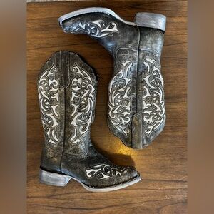 JB Dillon Western Boots Womens 10B Gray Distressed Embroidered Cowboy Boots